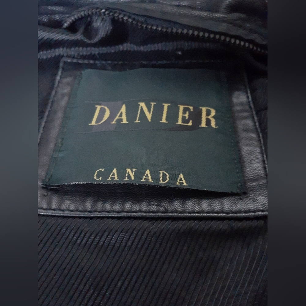 Leather Coat From Danier Canada - Picture 9 of 13